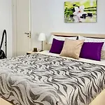 White Coast Apartamento *